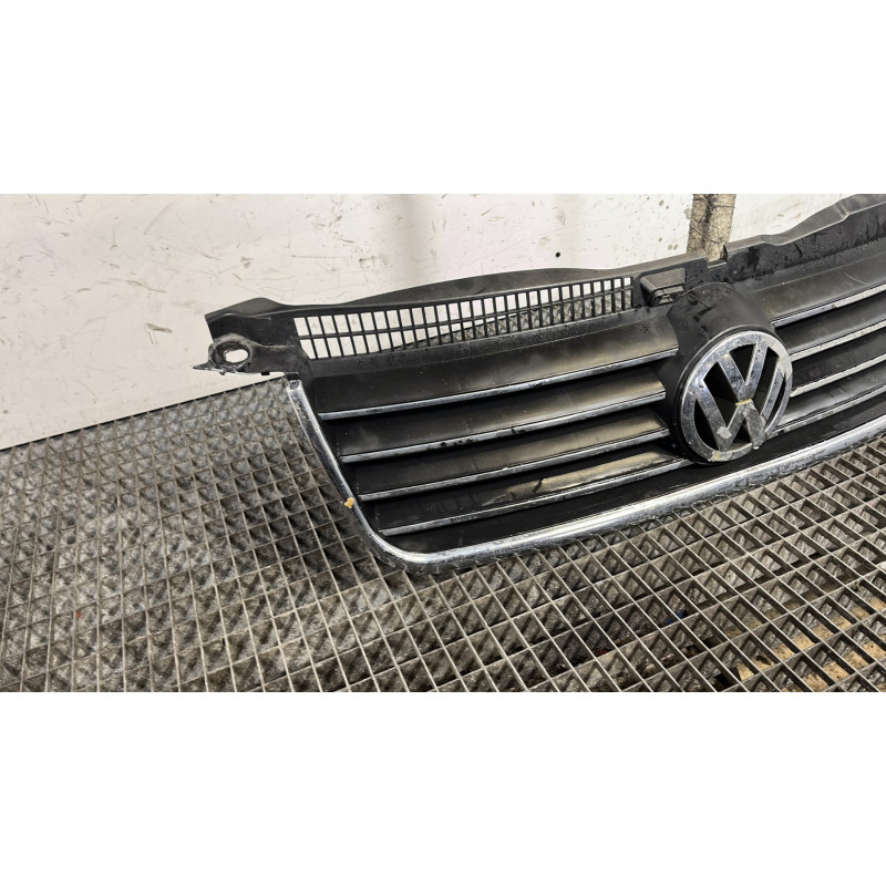 Calandre VOLKSWAGEN PASSAT 4 Photo n°2