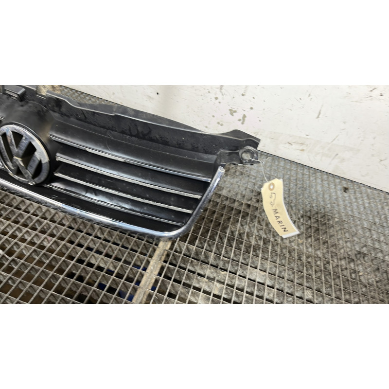 Calandre VOLKSWAGEN PASSAT 4 Photo n°3