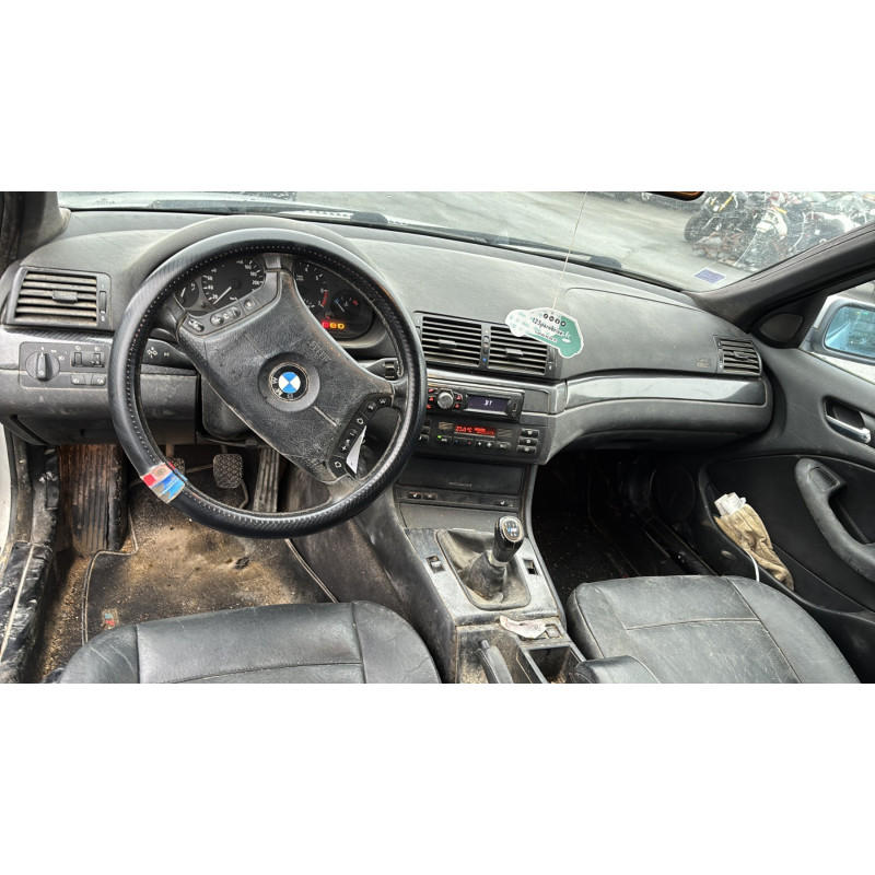 Face avant BMW SERIE 3 E46 Photo n°17
