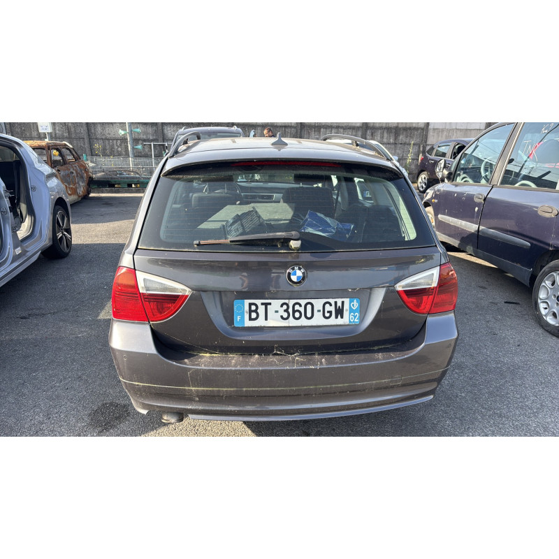 Pare boue arriere droit BMW SERIE 3 E91 Photo n°9