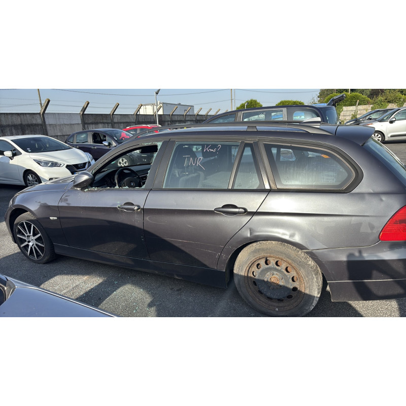Pare boue arriere droit BMW SERIE 3 E91 Photo n°11