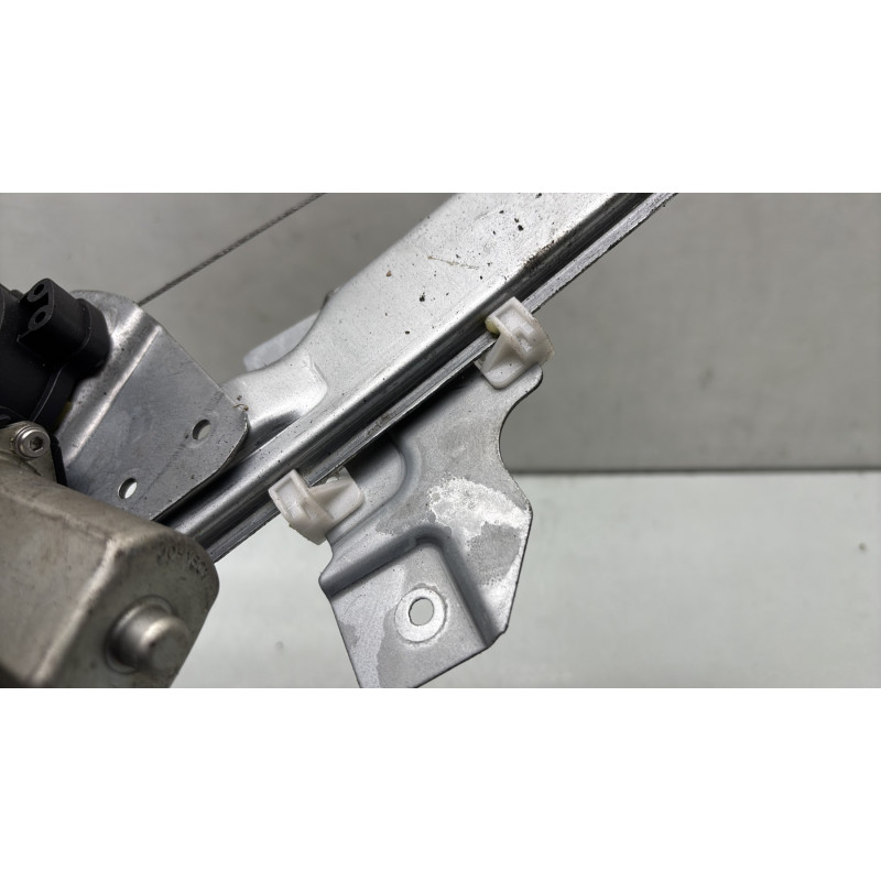 Leve vitre electrique arriere droit DACIA DUSTER 1 Photo n°5