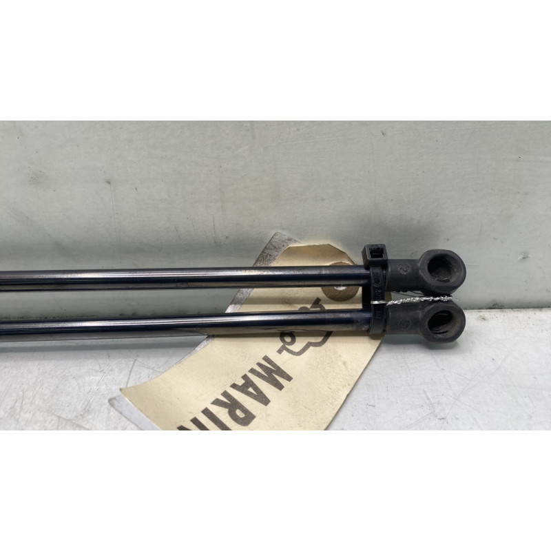 Verin de coffre FIAT PANDA 2 Photo n°2