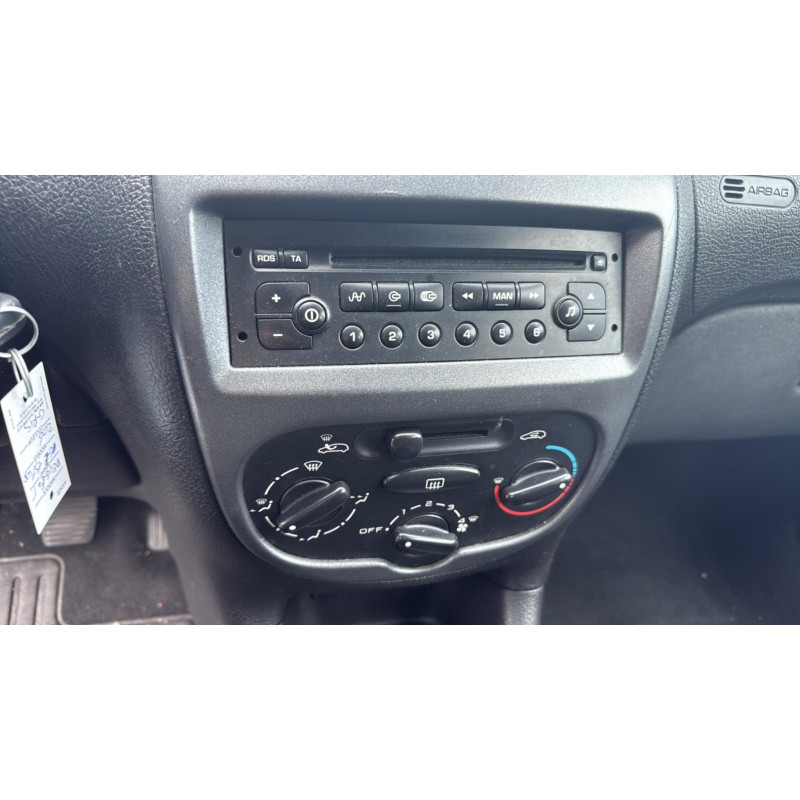 Vitre avant droit PEUGEOT 206 Photo n°5