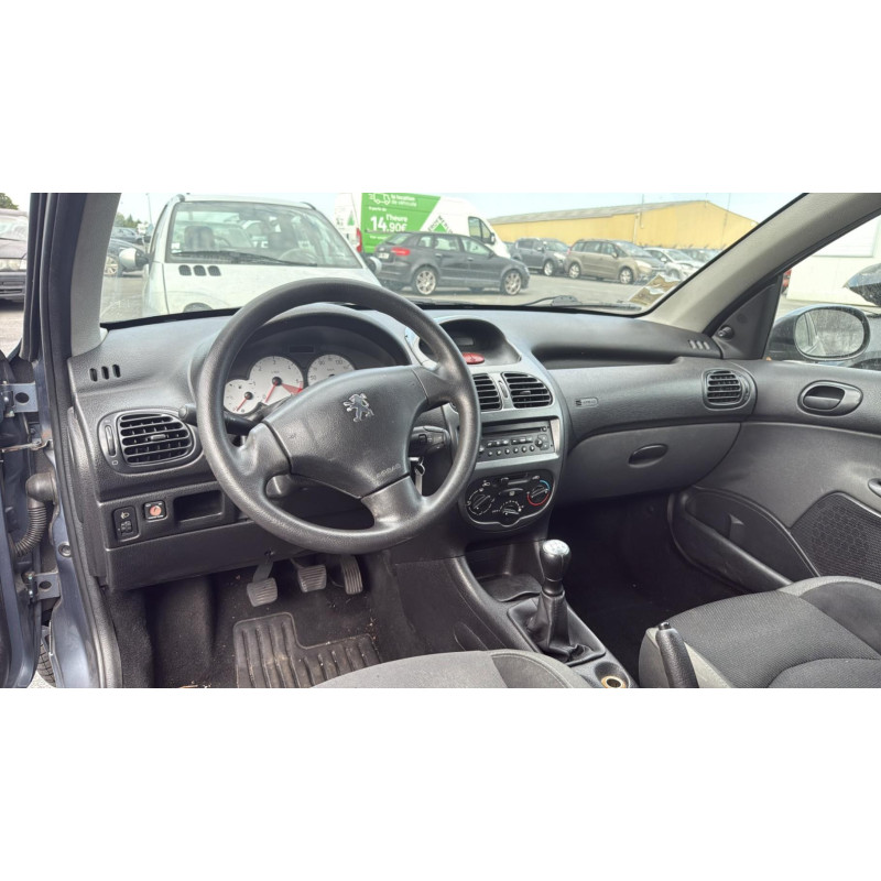 Vitre avant droit PEUGEOT 206 Photo n°18
