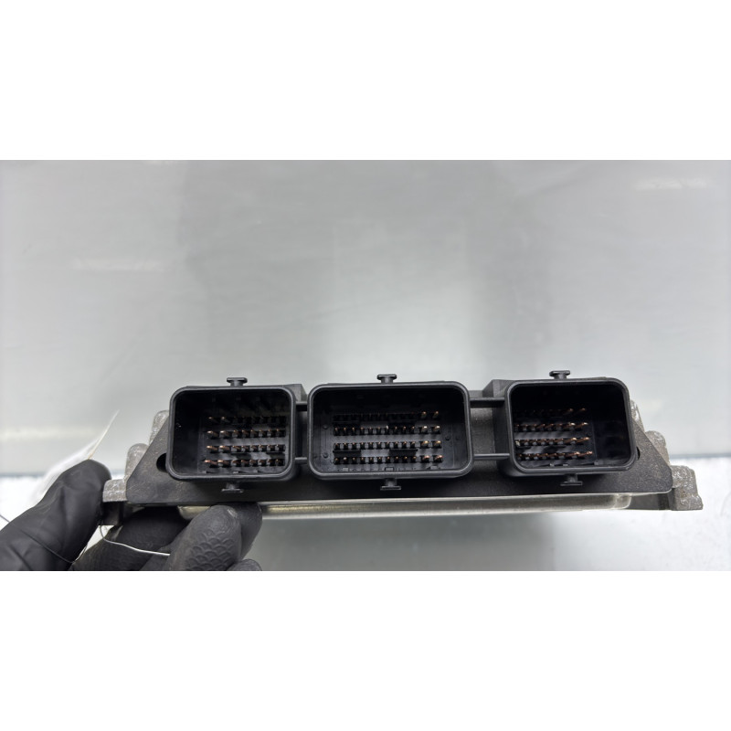 Calculateur moteur CITROEN C4 1 Photo n°3