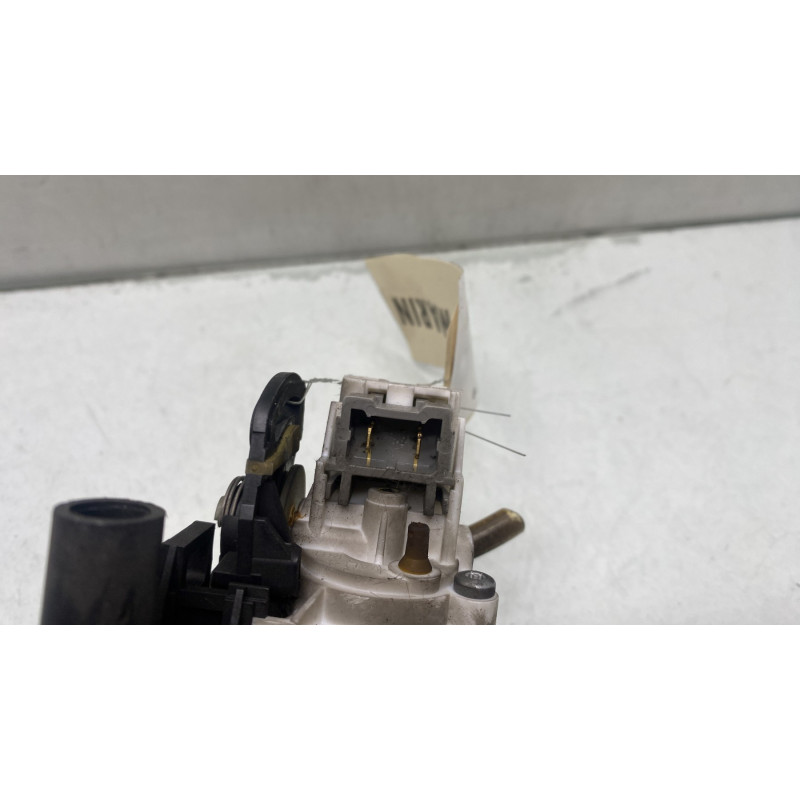 Bouton de coffre RENAULT CLIO 2 Photo n°3