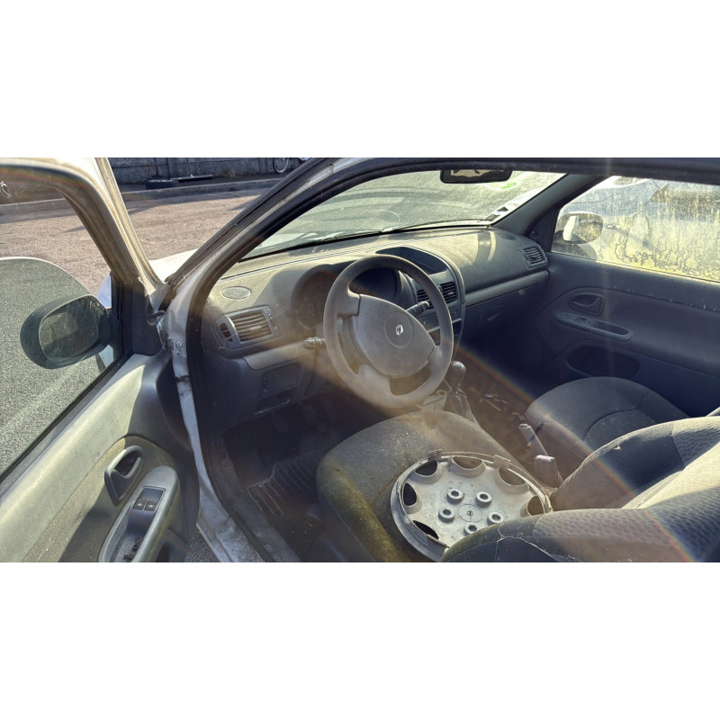 Bouton de coffre RENAULT CLIO 2 Photo n°8