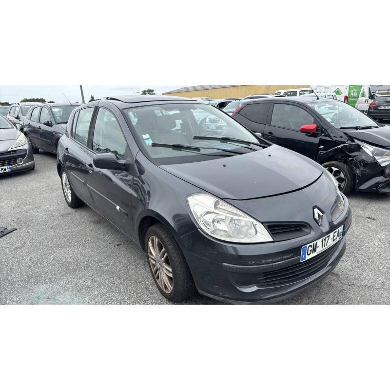 Feu arriere principal gauche (feux) RENAULT CLIO 3 Photo n°6