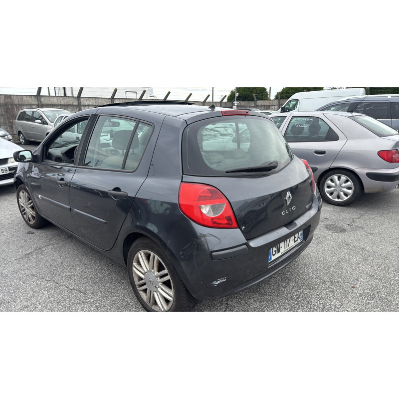 Feu arriere principal gauche (feux) RENAULT CLIO 3 Photo n°8