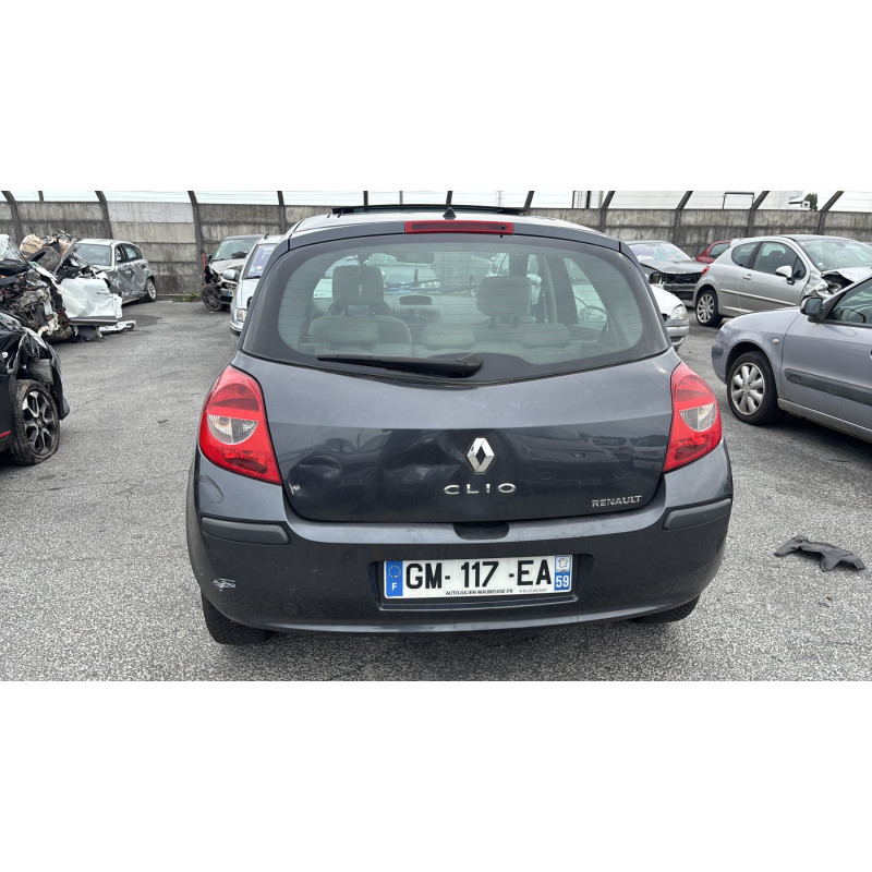 Feu arriere principal gauche (feux) RENAULT CLIO 3 Photo n°9