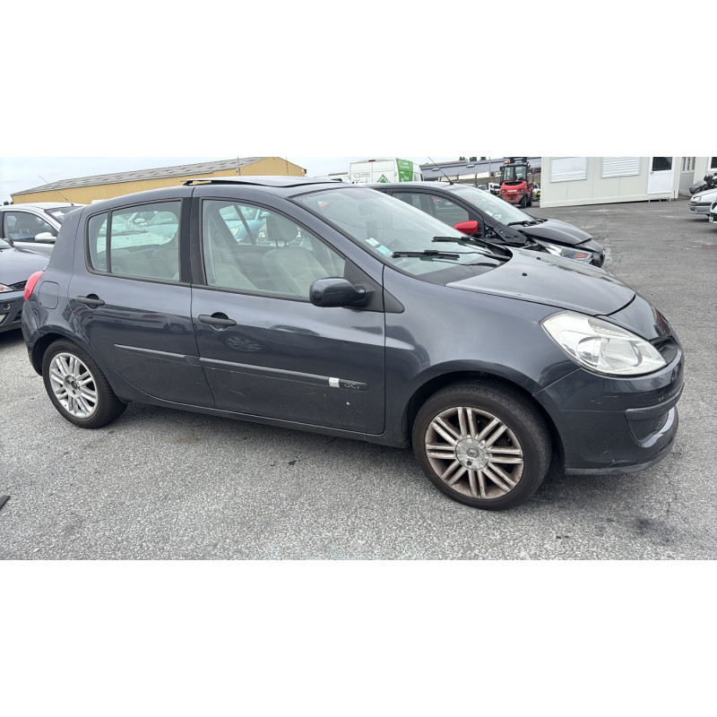Feu arriere principal gauche (feux) RENAULT CLIO 3 Photo n°11