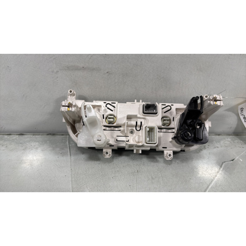 Commande chauffage RENAULT CLIO 4 Photo n°4