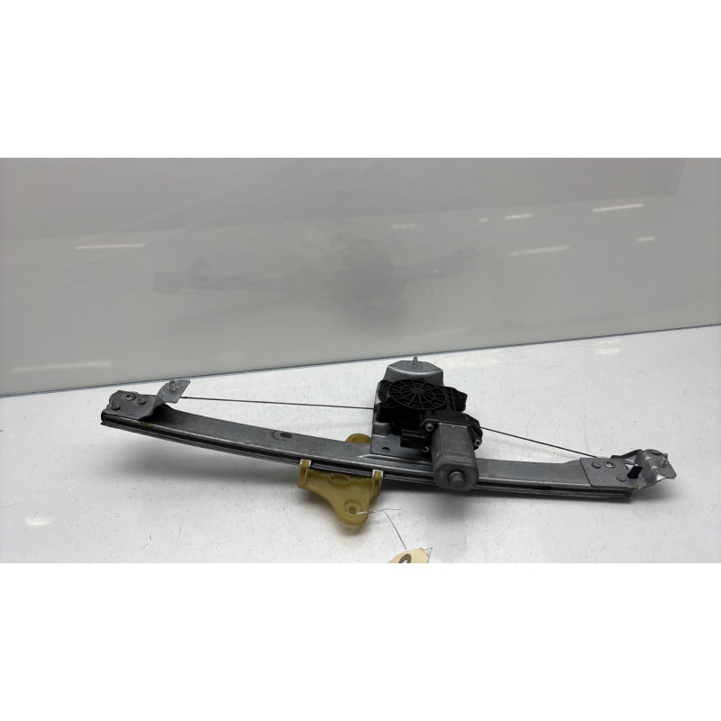 Leve vitre electrique avant droit RENAULT CLIO 4 Photo n°1