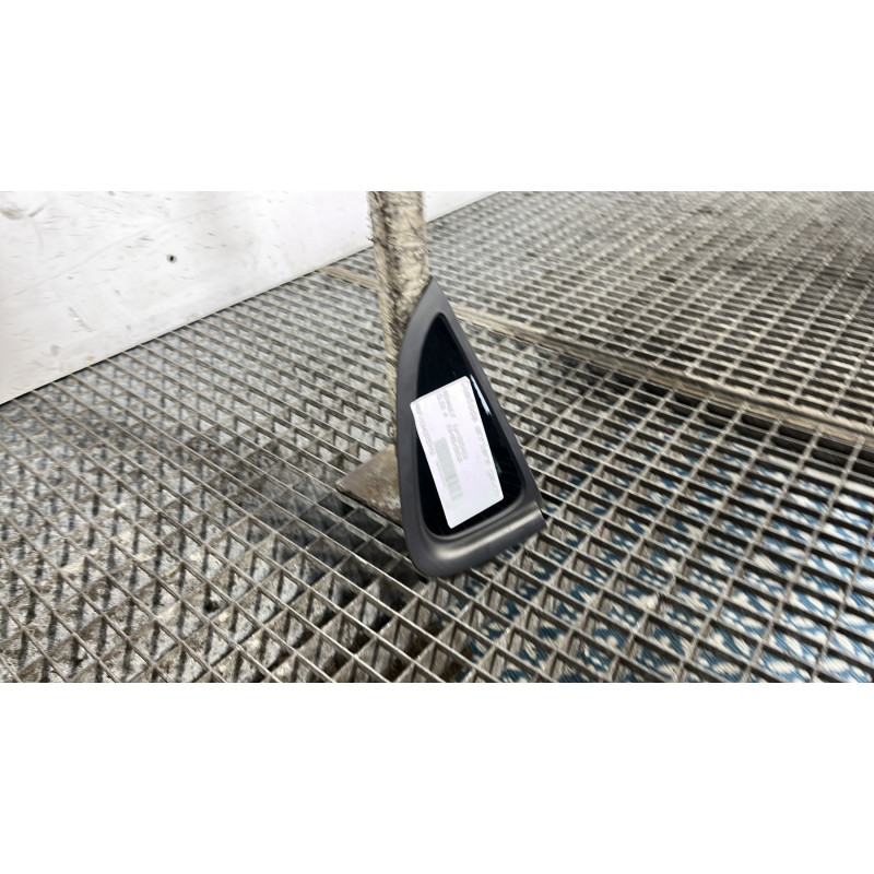 Custode arriere gauche RENAULT CLIO 4 Photo n°3