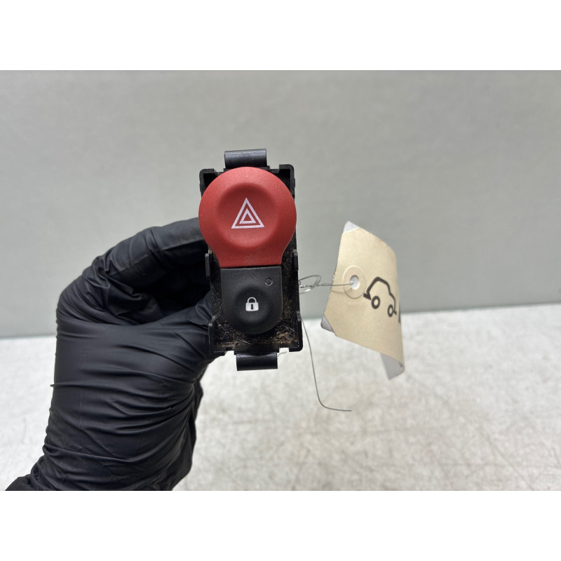 Bouton de warning RENAULT KANGOO 2 Photo n°2