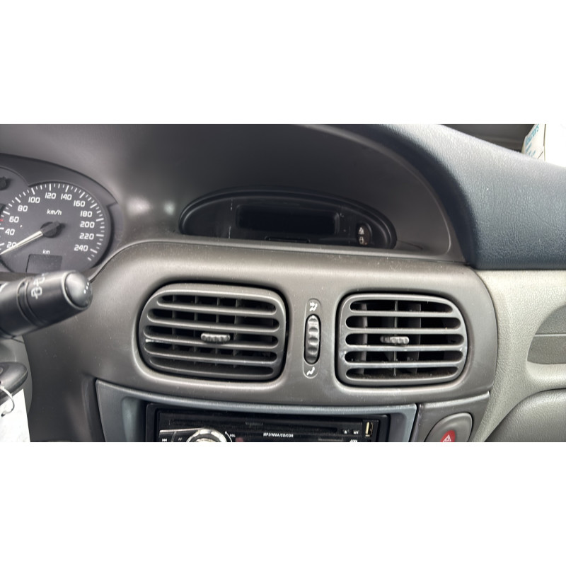 Aile avant droit RENAULT SCENIC 1 Photo n°18