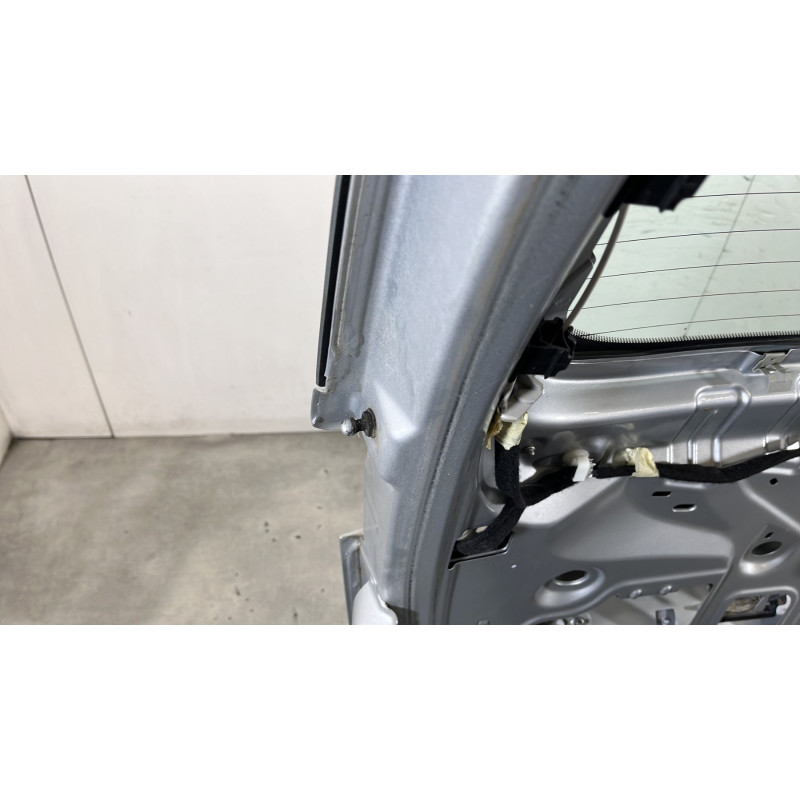 Malle/Hayon arriere RENAULT SCENIC 3 Photo n°8