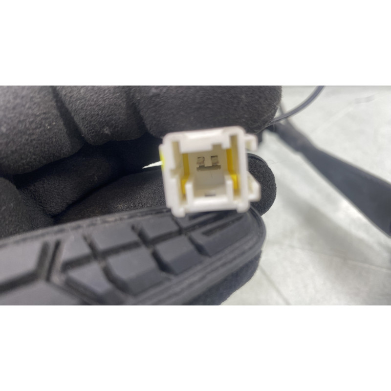 Attache ceinture avant droit CITROEN C4 CACTUS Photo n°4