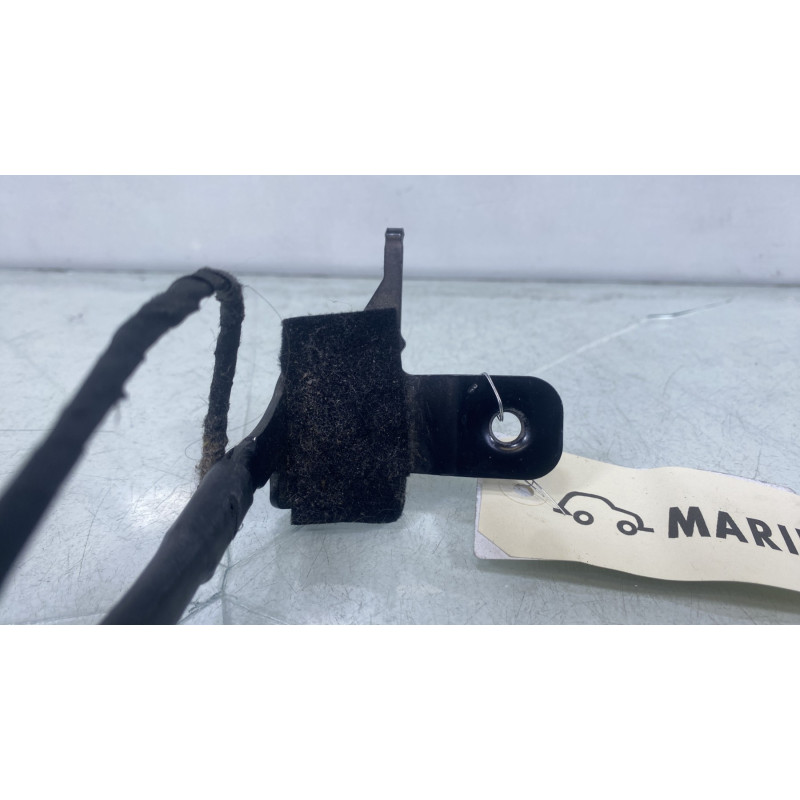 Attache ceinture avant gauche CITROEN C4 CACTUS Photo n°4