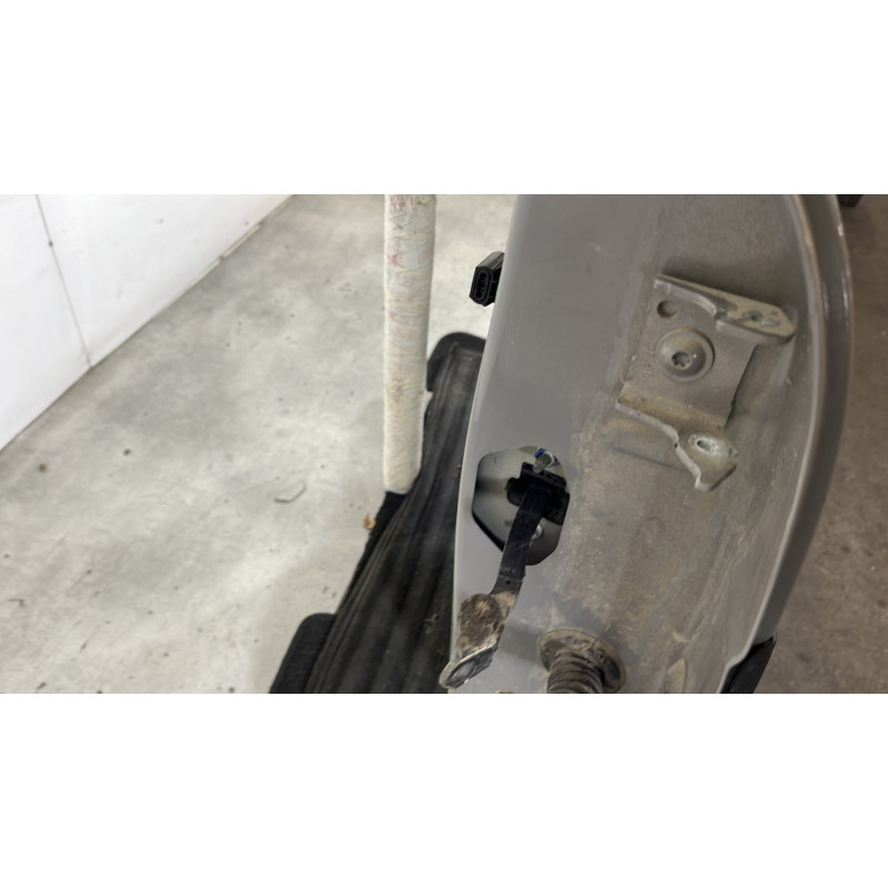 Porte arriere gauche CITROEN C4 CACTUS Photo n°2