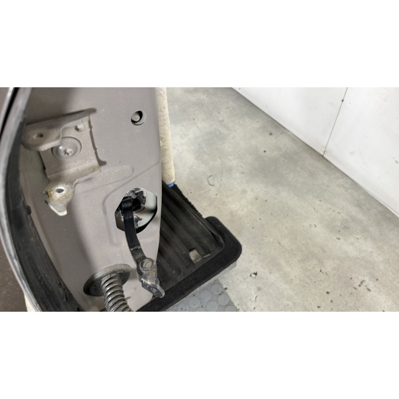 Porte avant droit CITROEN C4 CACTUS Photo n°4