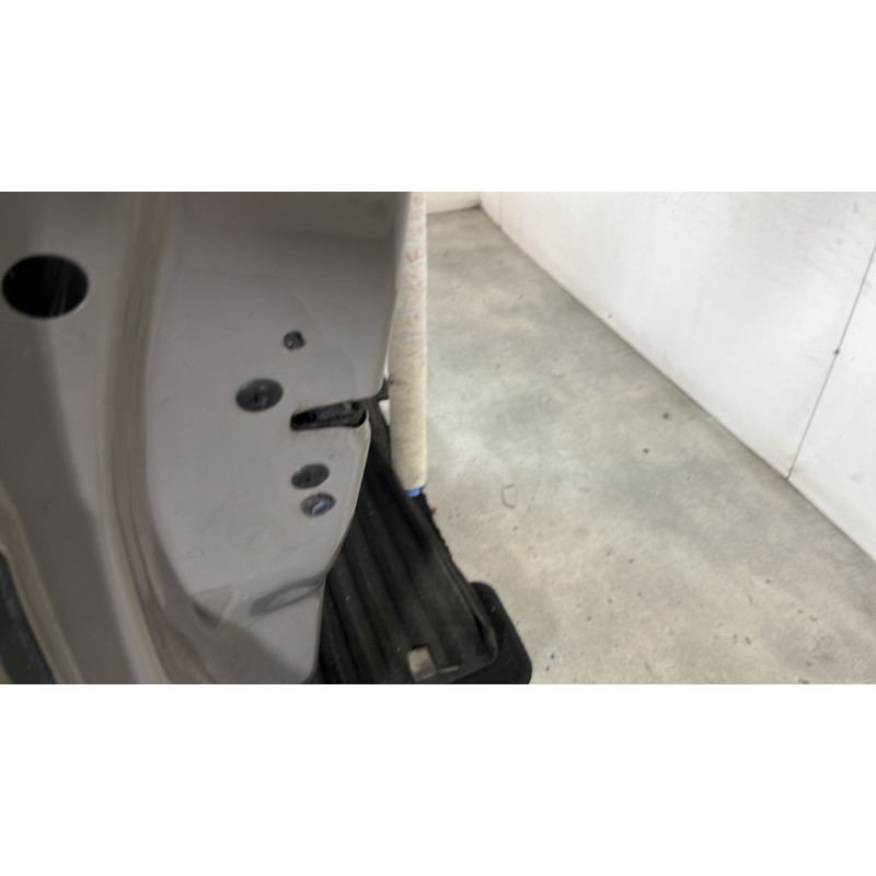 Porte avant gauche CITROEN C4 CACTUS Photo n°4