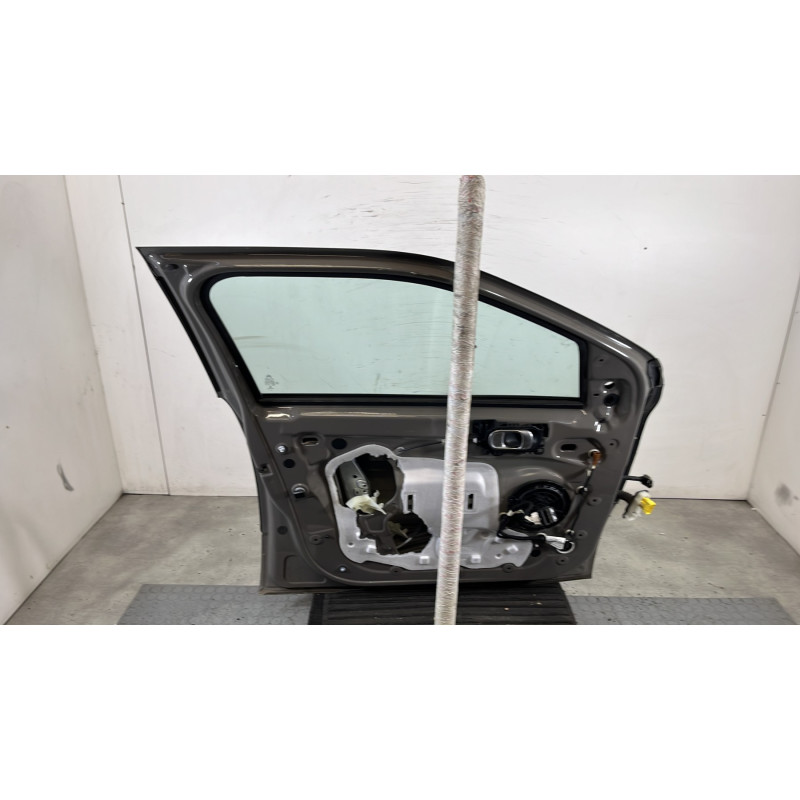 Porte avant gauche CITROEN C4 CACTUS Photo n°5