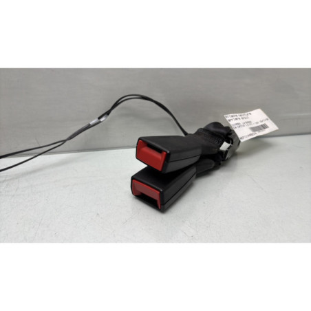 Attache ceinture arriere droit CITROEN C4 CACTUS Photo n°1