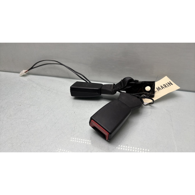 Attache ceinture arriere droit CITROEN C4 CACTUS Photo n°4