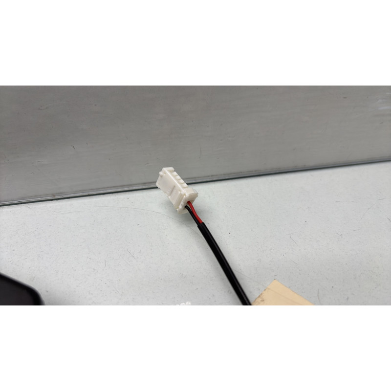 Attache ceinture arriere gauche CITROEN C4 CACTUS Photo n°4