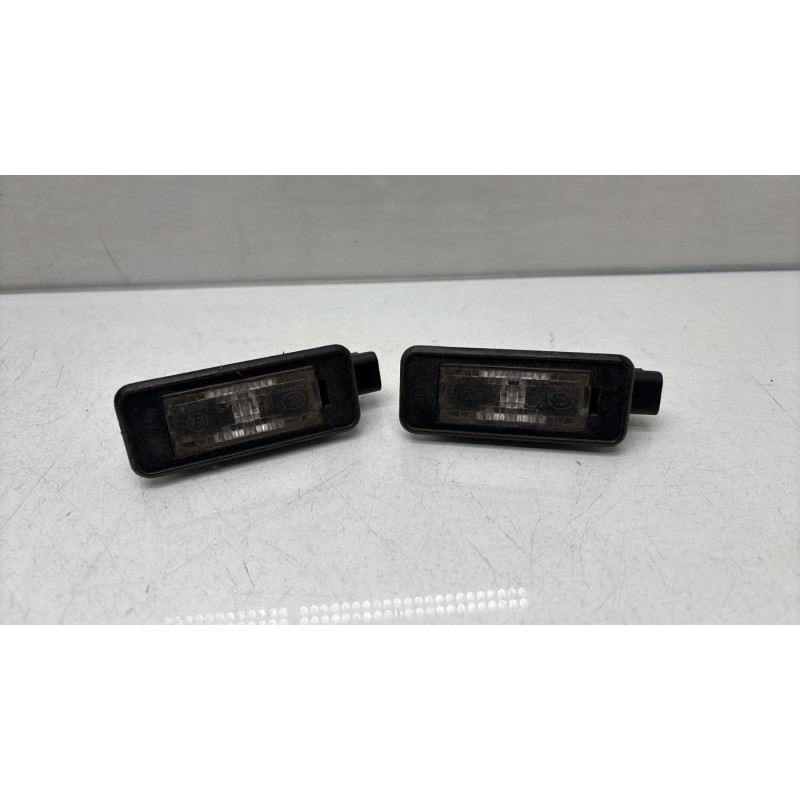 Eclairage de plaque CITROEN C4 CACTUS Photo n°1