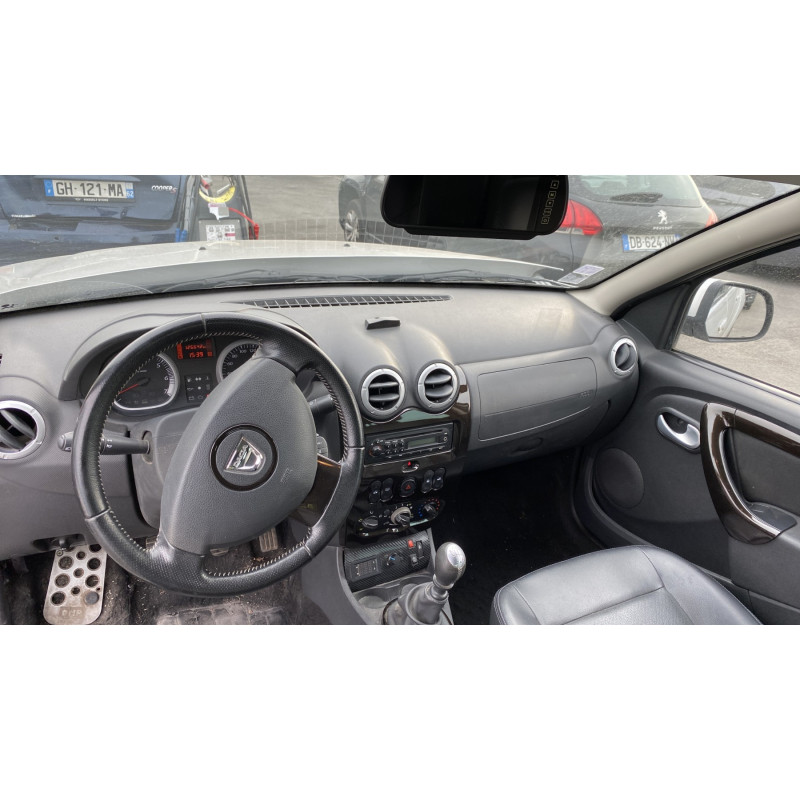 Vitre arriere gauche DACIA DUSTER 1 Photo n°18
