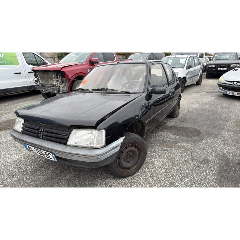 Poignee porte avant gauche PEUGEOT 205 Photo n°5