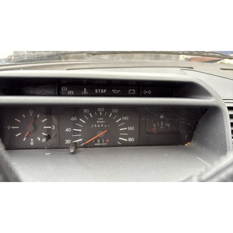 Poignee porte avant gauche PEUGEOT 205 Photo n°10