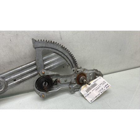 Leve vitre mecanique avant droit PEUGEOT 205