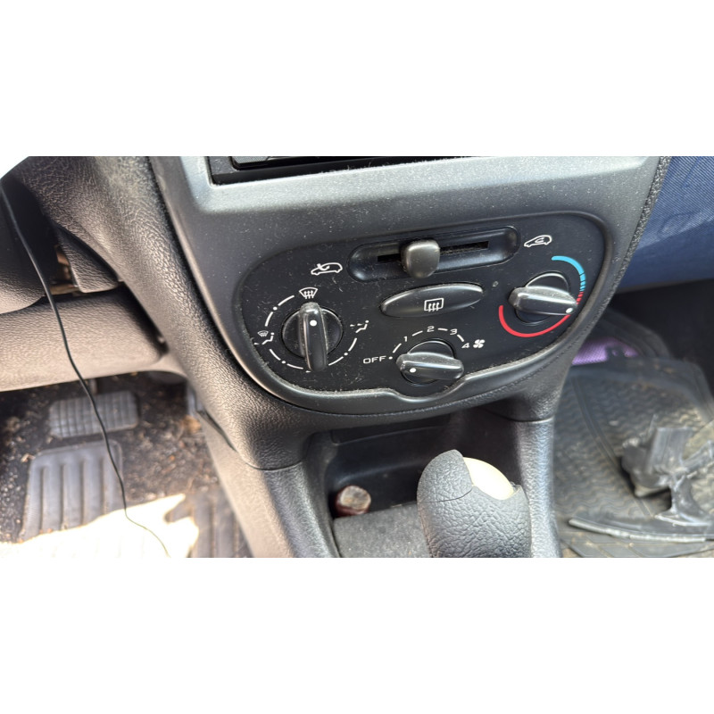 Boitier servitude moteur (BSM) PEUGEOT 206 Photo n°17