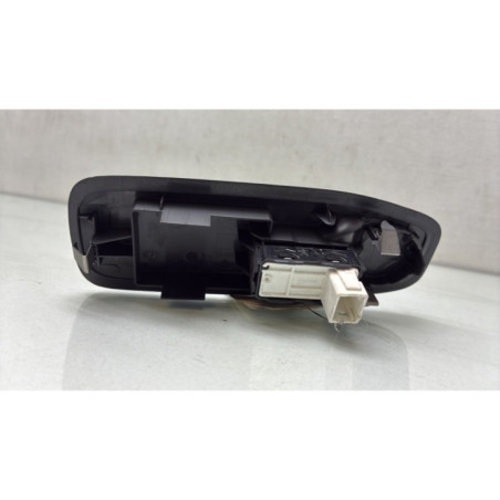 Interrupteur de leve vitre avant droit PEUGEOT 208 1
