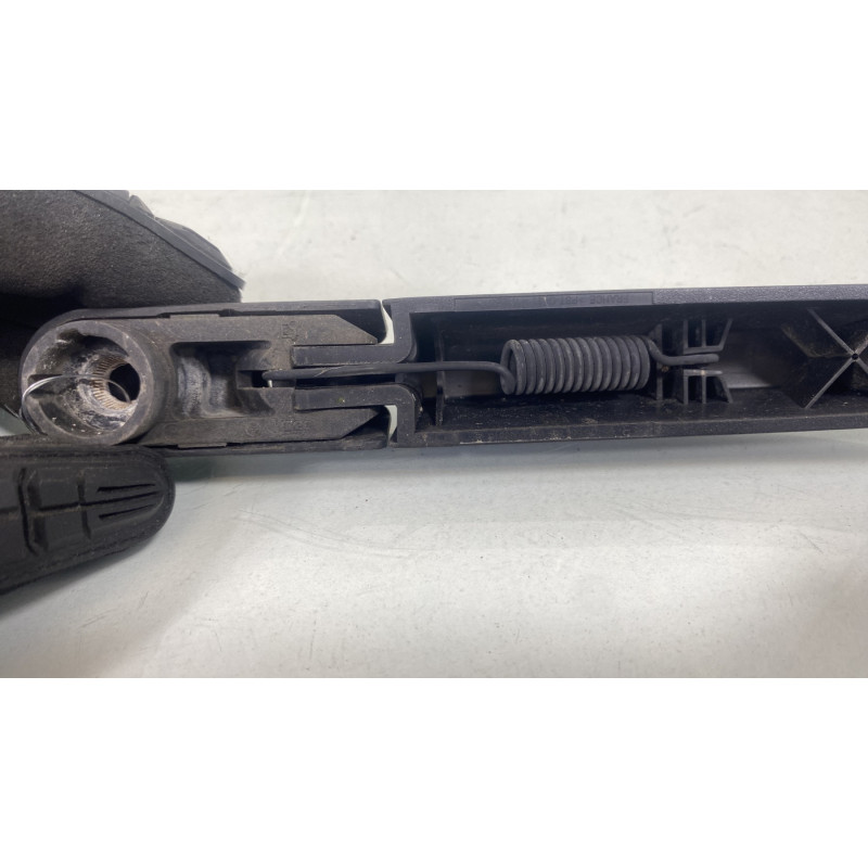 Bras essuie glace arriere CITROEN C4 CACTUS Photo n°3
