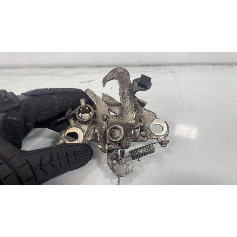 Fermeture de capot CITROEN C4 CACTUS Photo n°1