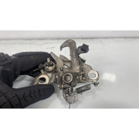 Fermeture de capot CITROEN C4 CACTUS Photo n°1