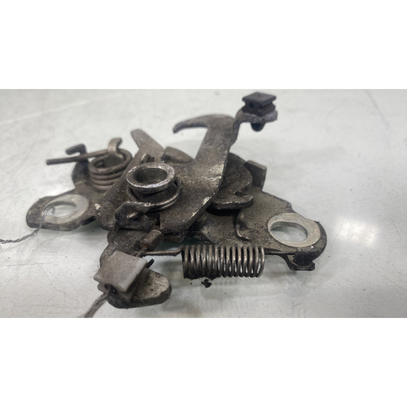 Fermeture de capot CITROEN C4 CACTUS Photo n°2