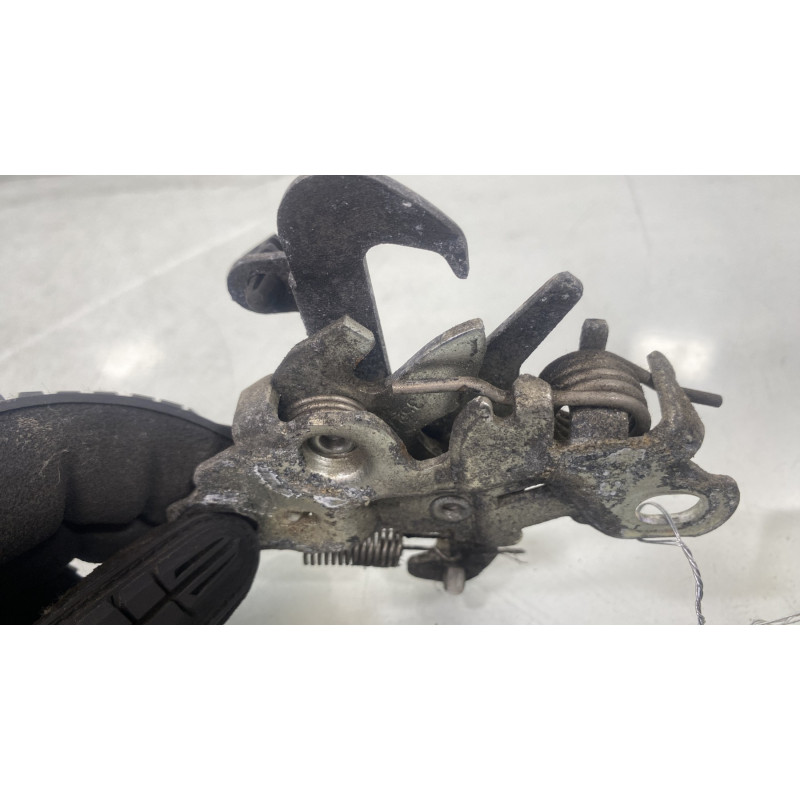 Fermeture de capot CITROEN C4 CACTUS Photo n°4