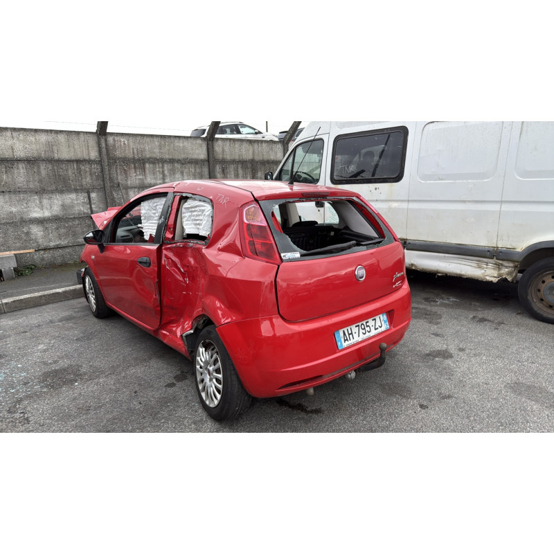 Leve vitre electrique avant gauche FIAT GRANDE PUNTO Photo n°11