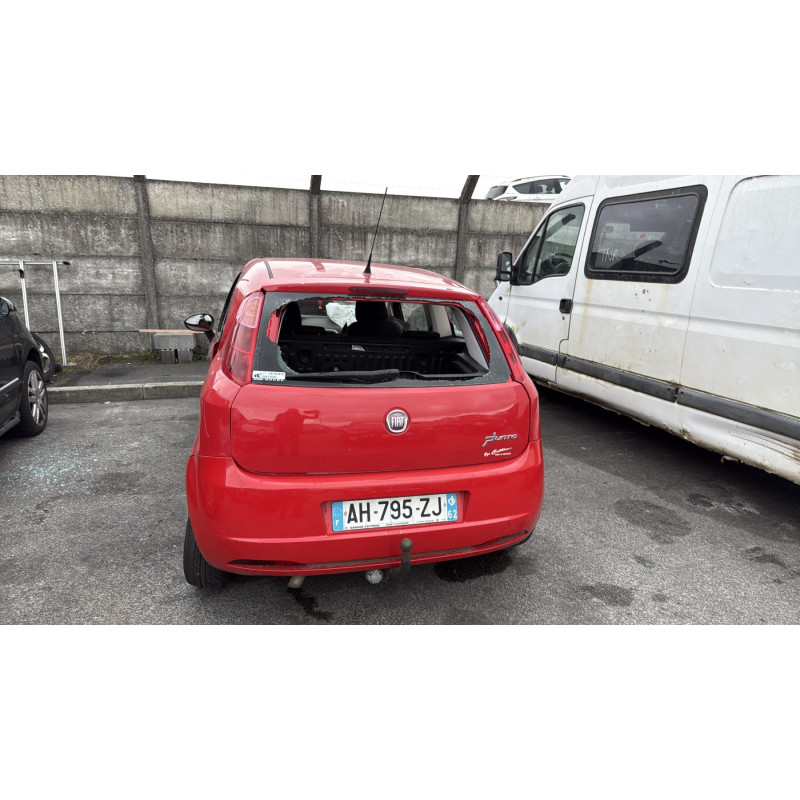 Leve vitre electrique avant gauche FIAT GRANDE PUNTO Photo n°12