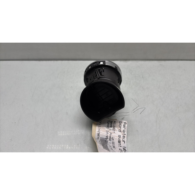 Aerateur tableau de bord avant droit PEUGEOT 3008 1 Photo n°2