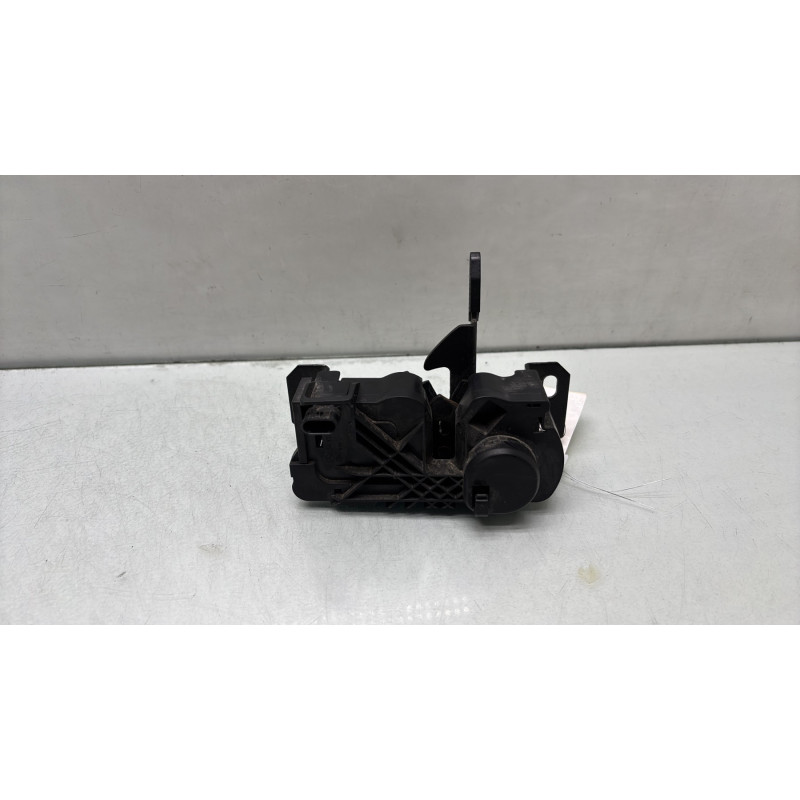Fermeture de capot MERCEDES CLASSE A 176 Photo n°2