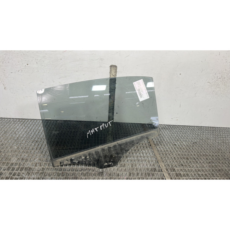 Vitre arriere gauche MERCEDES CLASSE A 176 Photo n°1