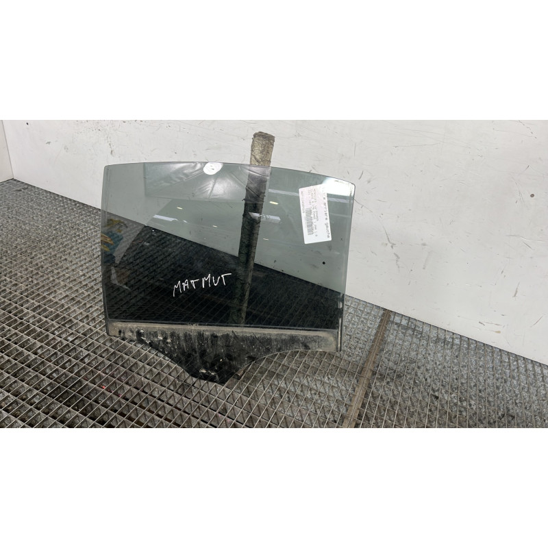 Vitre arriere gauche MERCEDES CLASSE A 176 Photo n°3