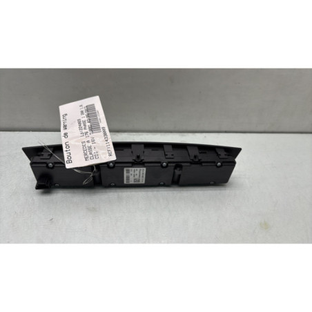 Bouton de warning MERCEDES CLASSE A 176